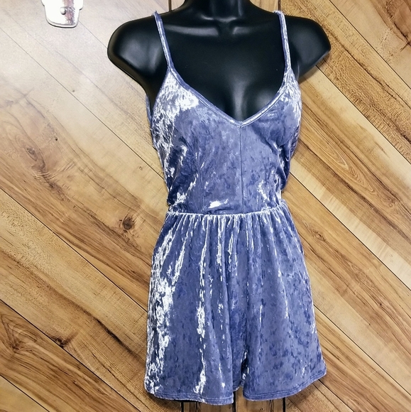 Fragile Crushed Velvet Shorts Romper - Picture 9 of 9